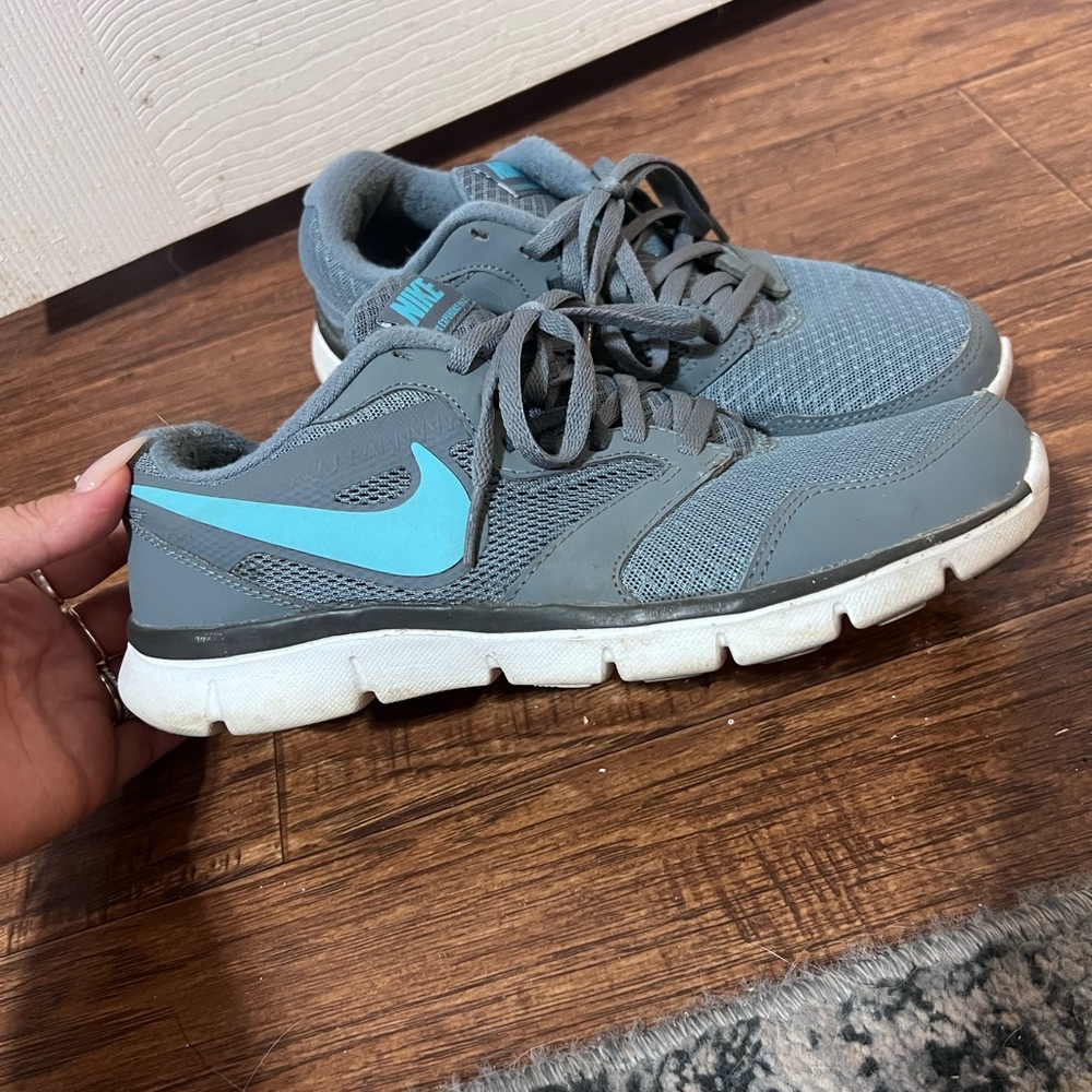 Nike Classic Gray Sneakers